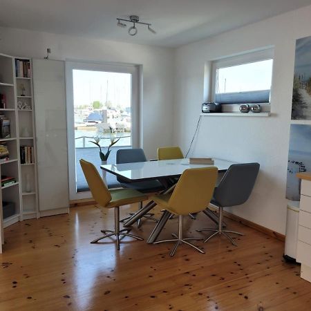 Kröslin 4 Sterne Dtv Floating House酒店 外观 照片