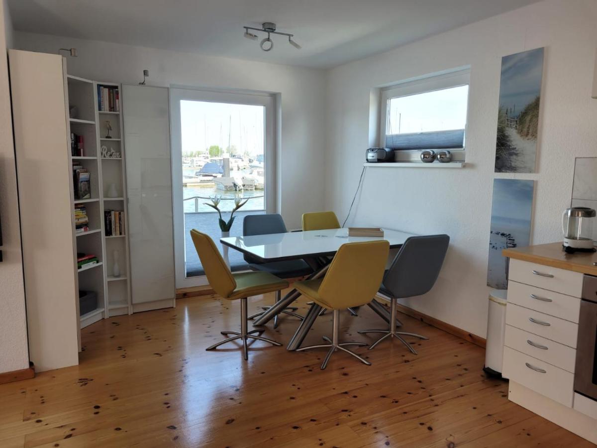 Kröslin 4 Sterne Dtv Floating House酒店 外观 照片
