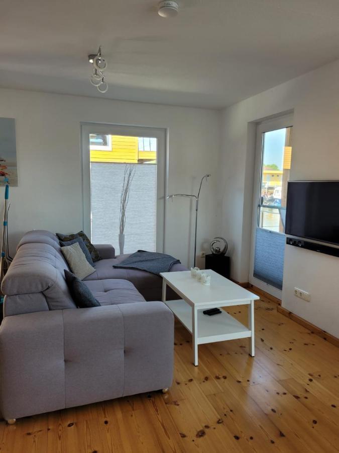 Kröslin 4 Sterne Dtv Floating House酒店 外观 照片